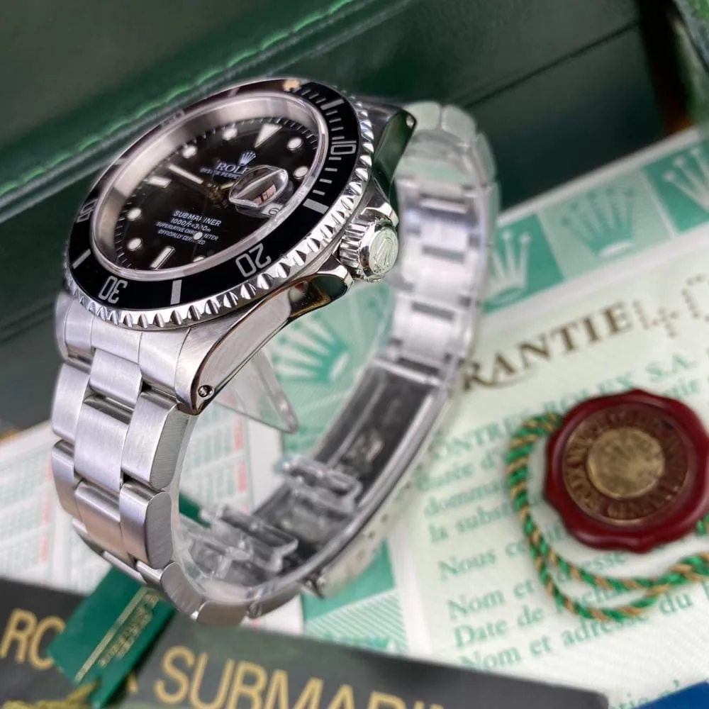 Rolex Submariner 16610 Date (1992)