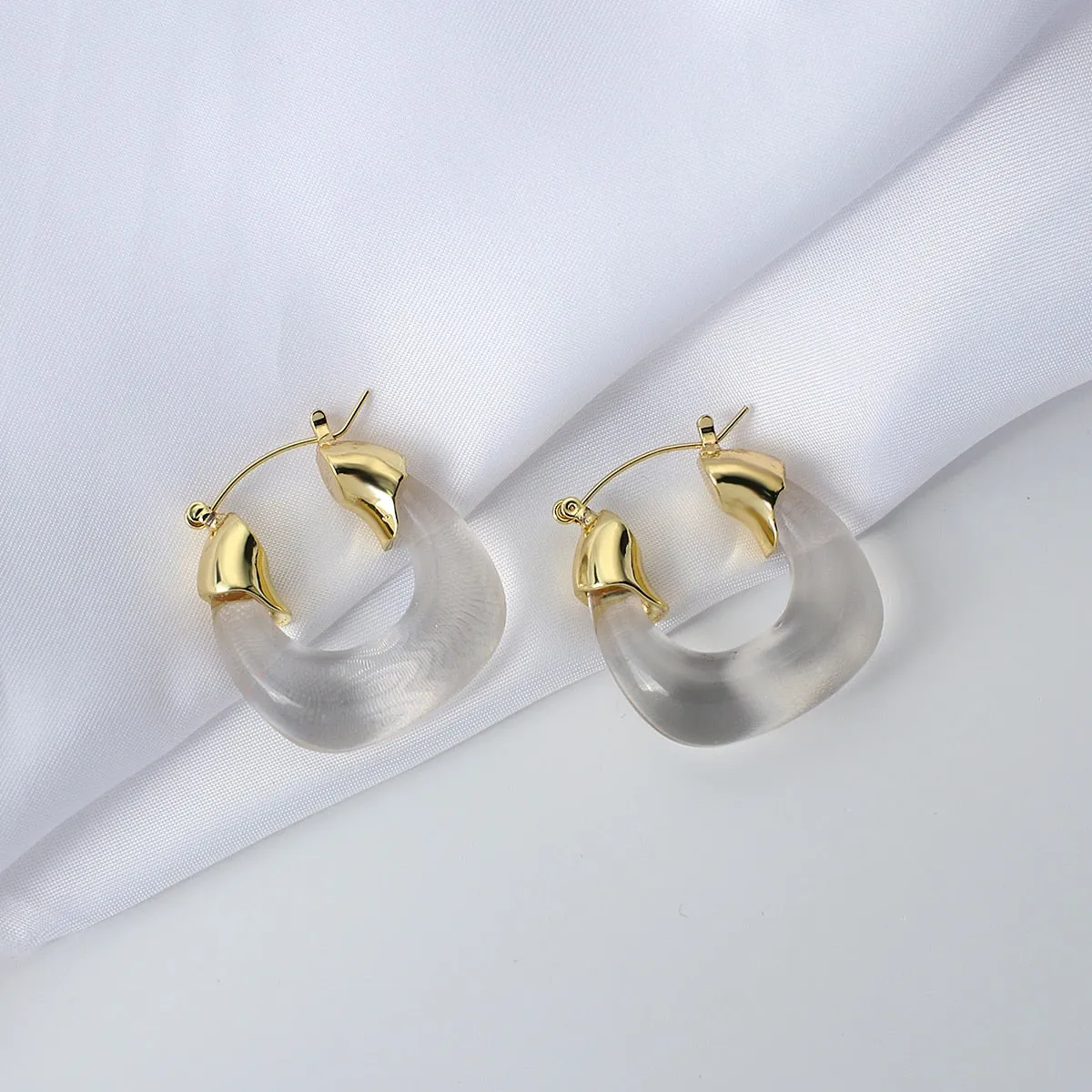 Sera Clear Resin Hoop Earrings