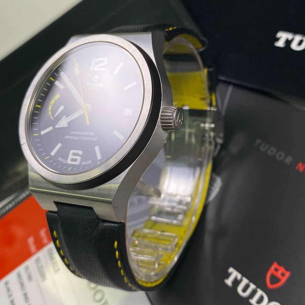 Tudor North Flag M91210N-0002
