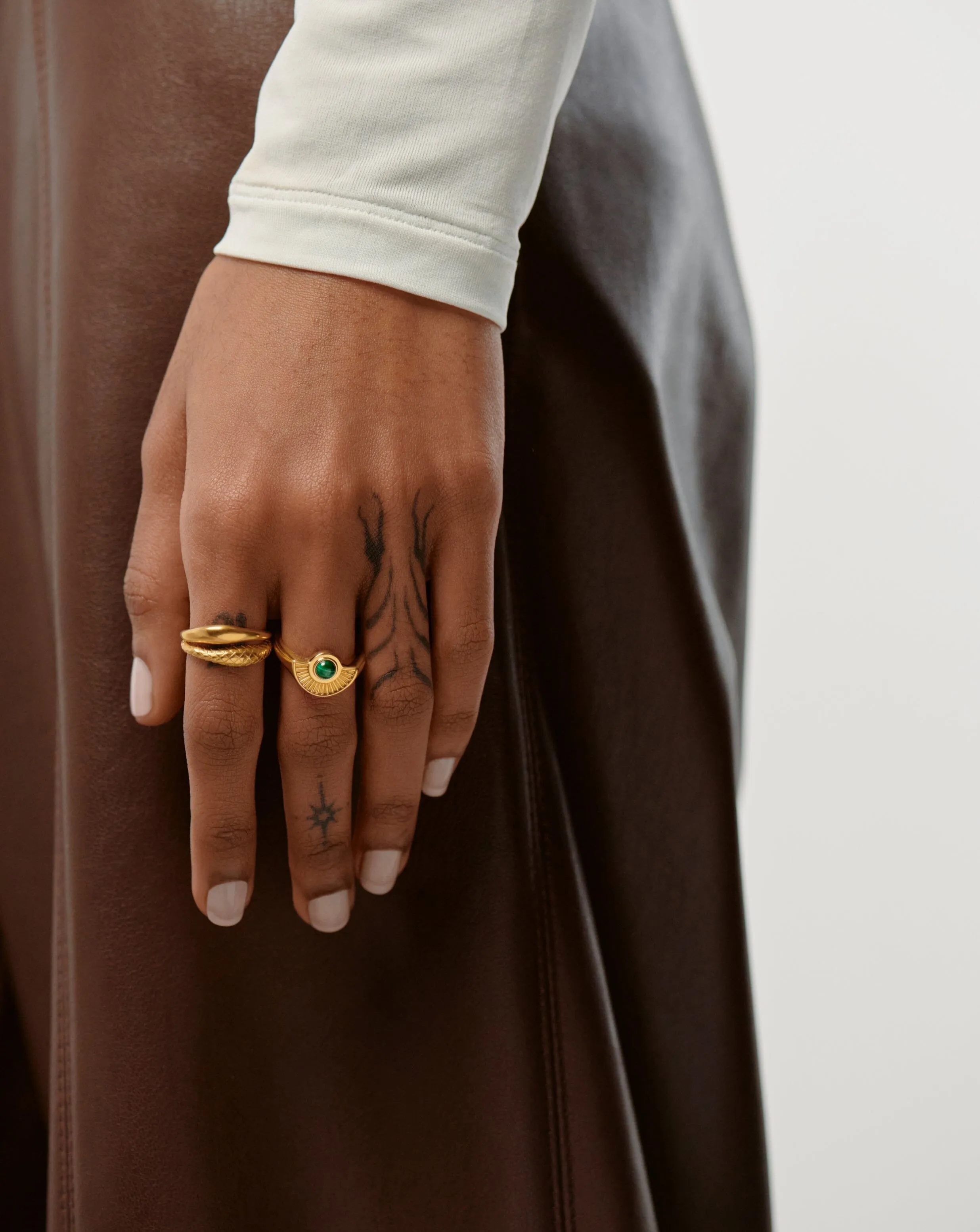 Zenyu Ridge Fan Gemstone Ring